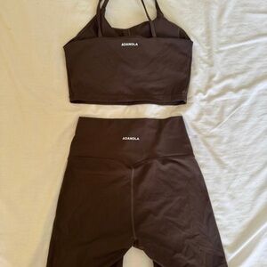 Adanola brown set
